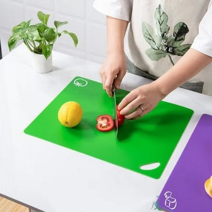 planche a decouper flexi color specialement pour legumes deux pieces